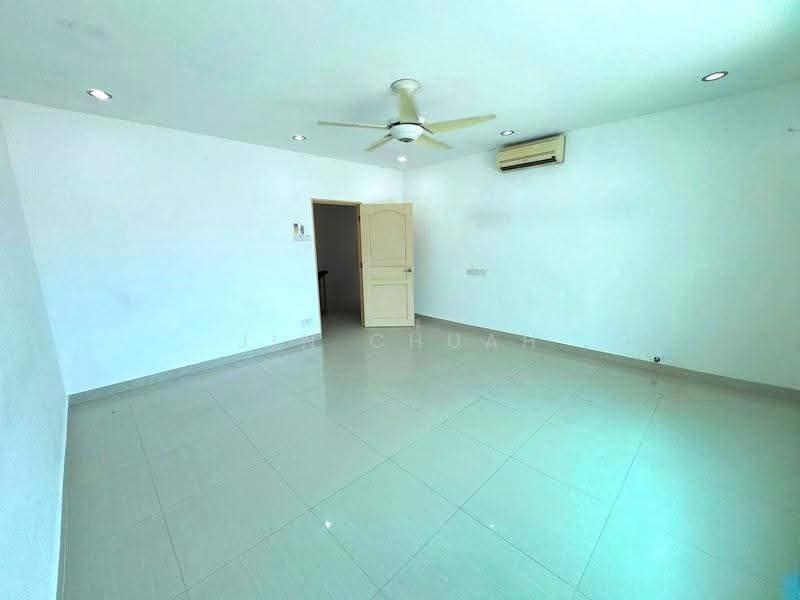 2-storey Terraced House for Sale in Jelutong (Penang) - Jin Chuah - Living Room - PropertyGuru.com.my