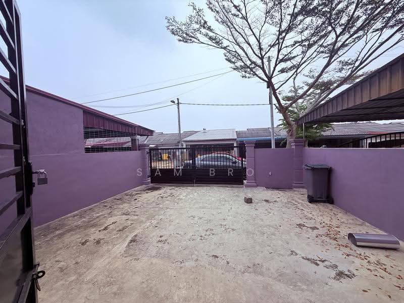 Terraced House for Sale in Taman Mengkibol (Kluang) - Sam Bro - Exterior - PropertyGuru.com.my
