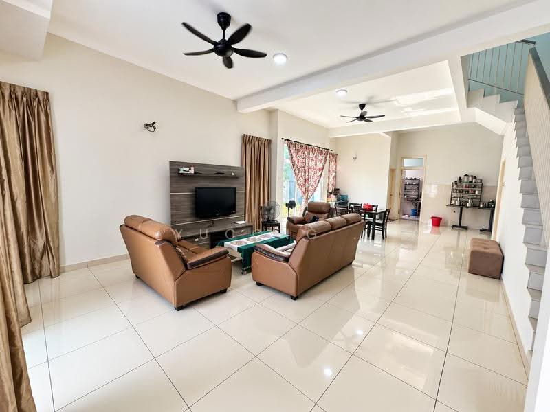 Cluster House for Sale in Nusa Sentral (Iskandar Puteri (Nusajaya)) - Yucong . - Living Room - PropertyGuru.com.my