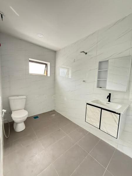 Semi-Detached House for Rent in Kampung Bahru (Johor Bahru) - Coco Lee - Bathroom - PropertyGuru.com.my