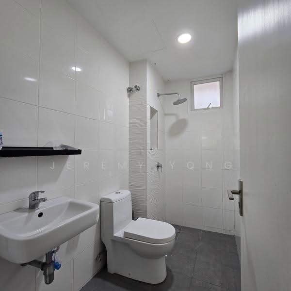 3-storey Terraced House for Rent in Batu 9 (Cheras) - Jeremy Yong - Bathroom - PropertyGuru.com.my