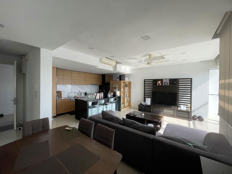 Kediaman Servis untuk Dijual di Verve Suites - GP Goh - Living Room - PropertyGuru.com.my