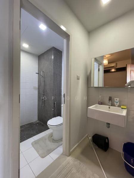 Kediaman Servis untuk Dijual di Verve Suites - GP Goh - Bathroom - PropertyGuru.com.my