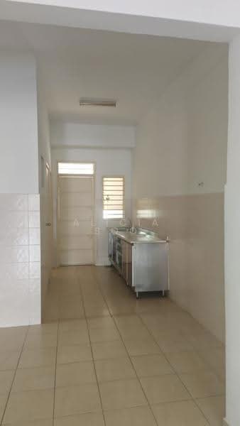 2-storey Terraced House for Rent in Sutera Damansara (Damansara Damai) - Alicia Soo - Kitchen - PropertyGuru.com.my