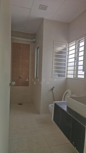 2-storey Terraced House for Rent in Sutera Damansara (Damansara Damai) - Alicia Soo - Bathroom - PropertyGuru.com.my