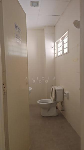 2-storey Terraced House for Rent in Sutera Damansara (Damansara Damai) - Alicia Soo - Bathroom - PropertyGuru.com.my