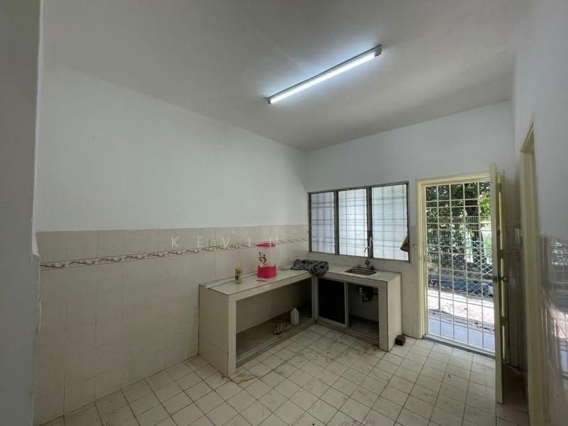 2.5-storey Terraced House for Sale in Puchong (Selangor) - Kevin Tan - Kitchen - PropertyGuru.com.my
