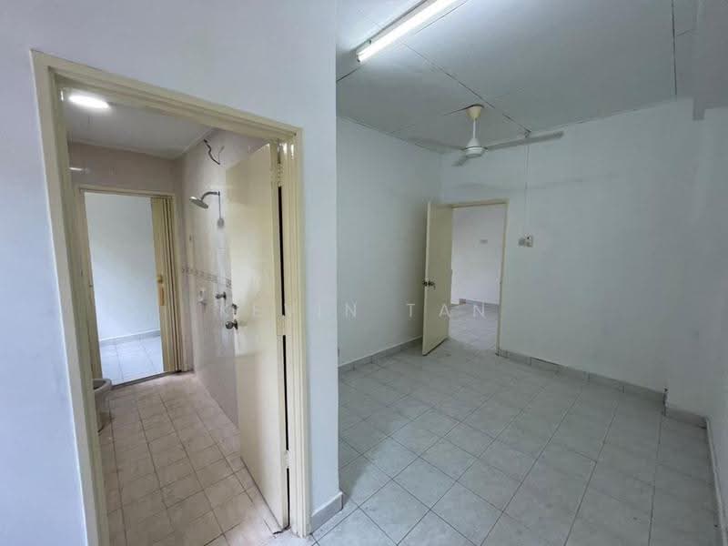 2.5-storey Terraced House for Sale in Puchong (Selangor) - Kevin Tan - Bathroom - PropertyGuru.com.my