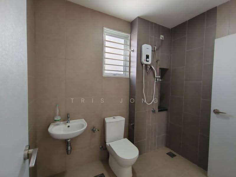 Rumah Teres 2-Tingkat untuk Disewa di Rawang (Selangor) - Tris Jong - Bathroom - PropertyGuru.com.my
