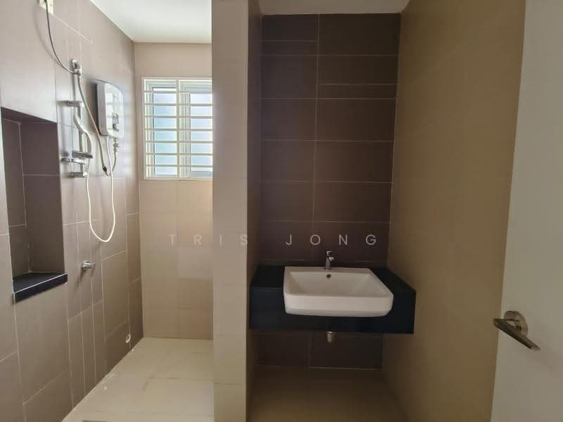 Rumah Teres 2-Tingkat untuk Disewa di Rawang (Selangor) - Tris Jong - Bathroom - PropertyGuru.com.my