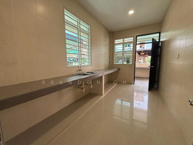 Rumah Berkembar untuk Disewa di Kota Kinabalu (Sabah) - Brandon Chan - Kitchen - PropertyGuru.com.my