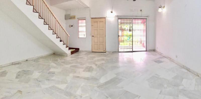 2-storey Terraced House for Sale in Shah Alam (Selangor) - Syukor Hartanah - Living Room - PropertyGuru.com.my