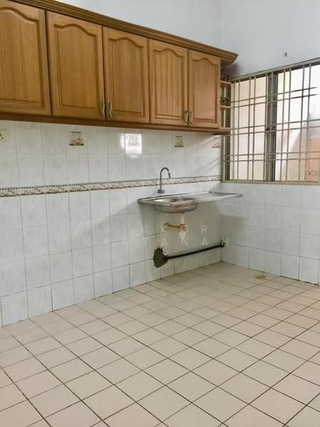 2-storey Terraced House for Sale in Shah Alam (Selangor) - Syukor Hartanah - Kitchen - PropertyGuru.com.my