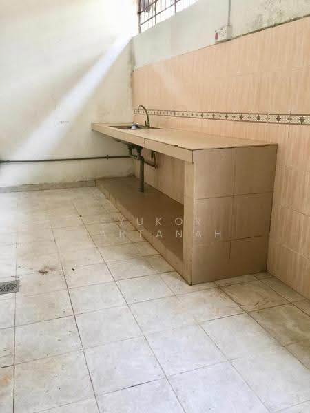 2-storey Terraced House for Sale in Shah Alam (Selangor) - Syukor Hartanah - Kitchen - PropertyGuru.com.my