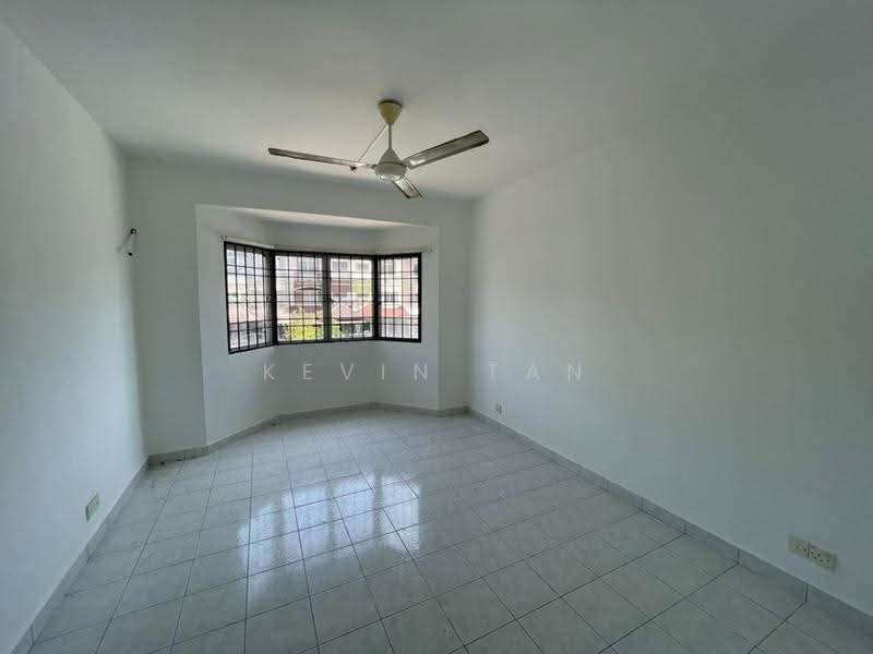 2.5-storey Terraced House for Sale in Puchong (Selangor) - Kevin Tan - Living Room - PropertyGuru.com.my