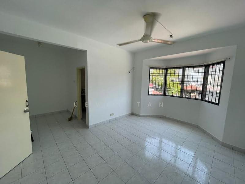 2.5-storey Terraced House for Sale in Puchong (Selangor) - Kevin Tan - Living Room - PropertyGuru.com.my