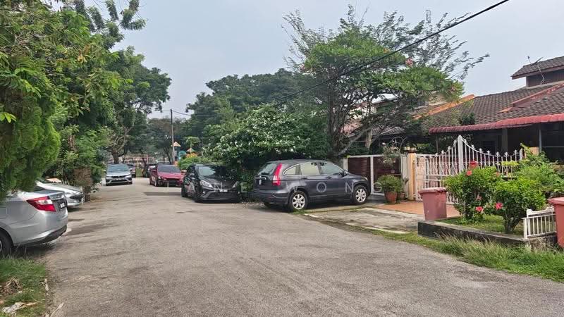 1-storey Terraced House for Rent in Petaling Jaya (Selangor) - Jane Wong - Exterior - PropertyGuru.com.my
