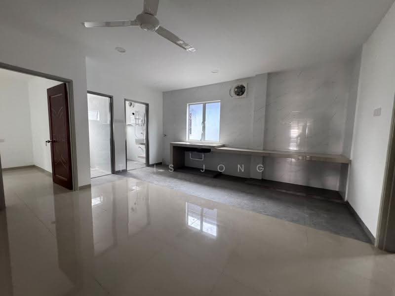 Bungalow House for Rent in Selayang Baru (Selayang) - Tris Jong - Kitchen - PropertyGuru.com.my
