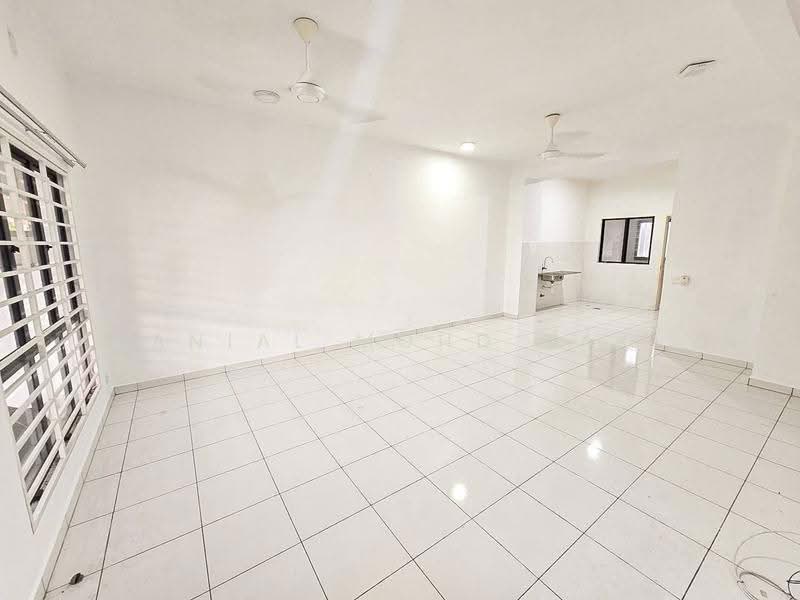 Rumah Teres 2-Tingkat untuk Disewa di Setia Alam (Selangor) - Danial Mohd Zaki - Kitchen - PropertyGuru.com.my