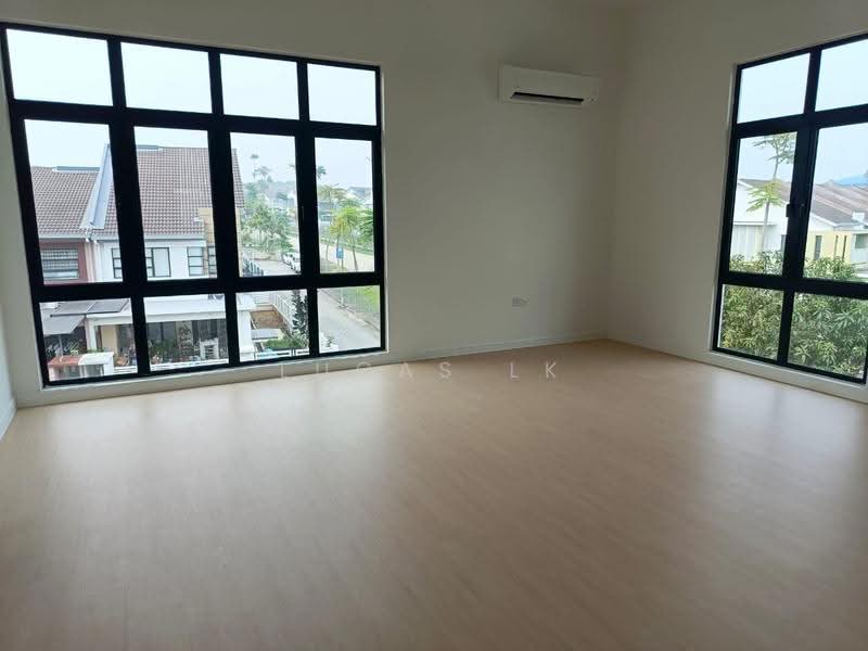 Rumah Berkembar untuk Dijual di Puchong (Selangor) - Lucas Lk - Living Room - PropertyGuru.com.my
