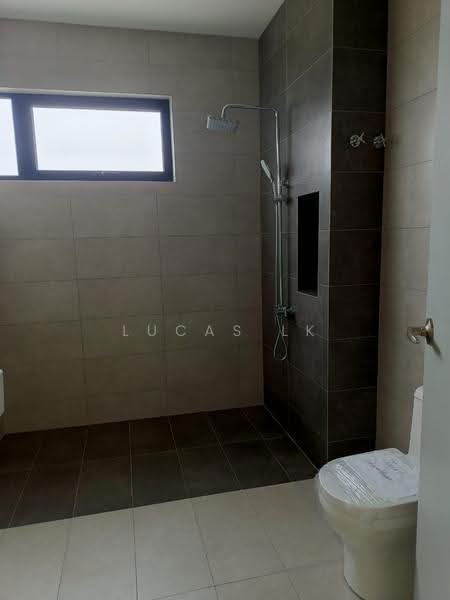 Rumah Berkembar untuk Dijual di Puchong (Selangor) - Lucas Lk - Bathroom - PropertyGuru.com.my