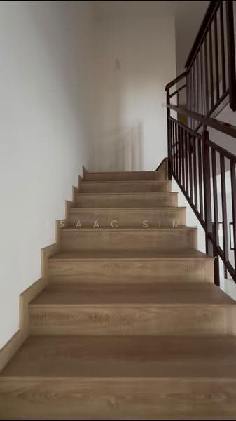 2-storey Terraced House for Sale in Beranang (Selangor) - Isaac Sim - Stair - PropertyGuru.com.my