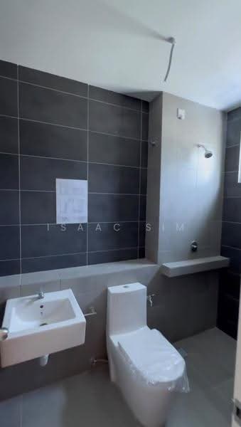 2-storey Terraced House for Sale in Beranang (Selangor) - Isaac Sim - Master Bathroom - PropertyGuru.com.my