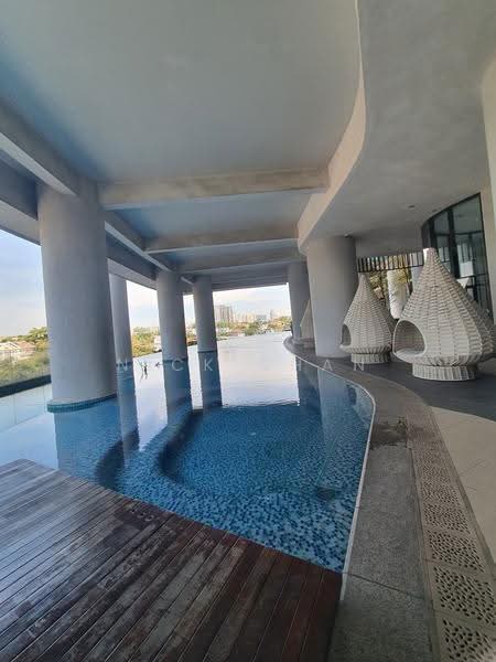 Kediaman Servis untuk Dijual di Damansara City Residency (DC Residensi) - Nick Chan - Pool - PropertyGuru.com.my