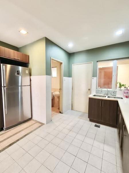 Rumah Teres 2.5-Tingkat untuk Dijual di Taman Bukit Serdang (Seri Kembangan) - Eldon Chong - Kitchen - PropertyGuru.com.my