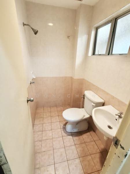 Rumah Teres 2.5-Tingkat untuk Dijual di Taman Bukit Serdang (Seri Kembangan) - Eldon Chong - Bathroom - PropertyGuru.com.my