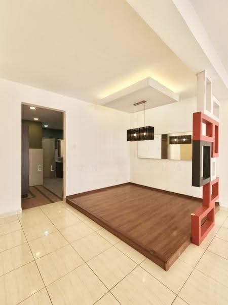 Rumah Teres 2.5-Tingkat untuk Dijual di Taman Bukit Serdang (Seri Kembangan) - Eldon Chong - Living Room - PropertyGuru.com.my