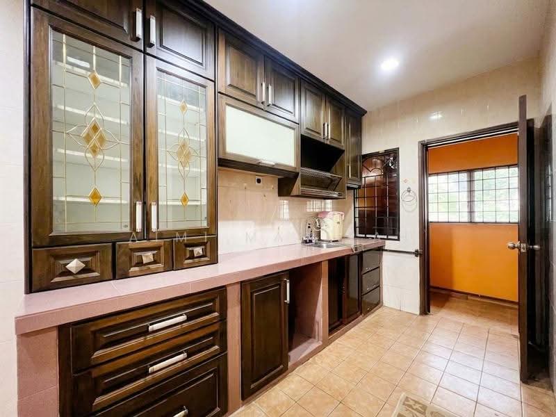Rumah Teres 2-Tingkat untuk Dijual di Taman Pinggiran Saujana (Kajang) - Aimi Mahirah - Kitchen - PropertyGuru.com.my