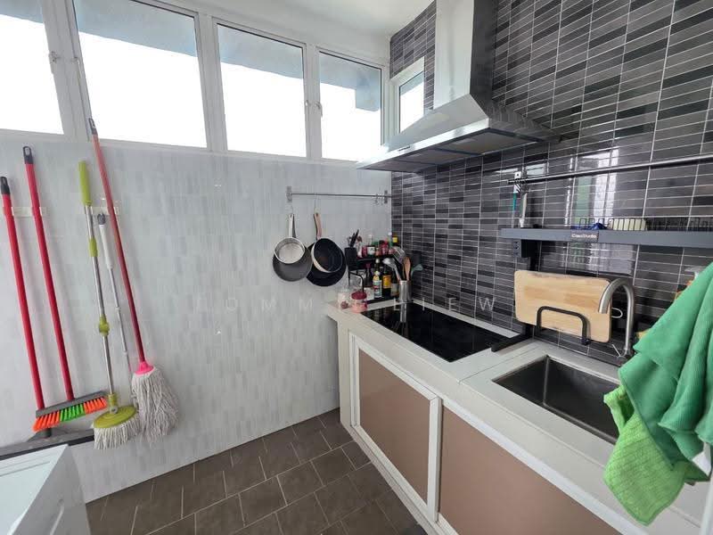 Kondominium untuk Dijual di First Residence (Residensi Unggul) - Tommy Liew - Kitchen - PropertyGuru.com.my