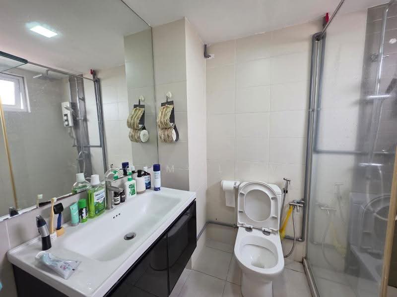 Kondominium untuk Dijual di First Residence (Residensi Unggul) - Tommy Liew - Bathroom - PropertyGuru.com.my