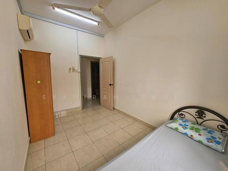 Kondominium untuk Disewa di Pelangi Utama - Syahirah Ismol - Bedroom - PropertyGuru.com.my