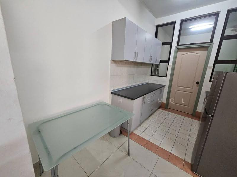 Kondominium untuk Disewa di Pelangi Utama - Syahirah Ismol - Kitchen - PropertyGuru.com.my