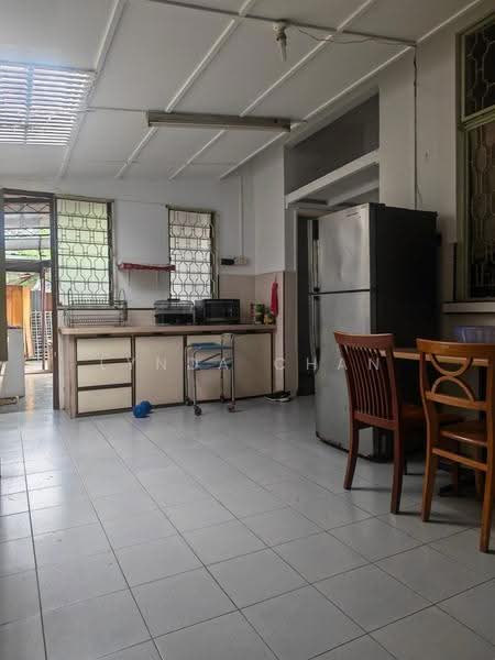 Semi-Detached House for Rent in Taman Desa Green (Jelutong) - Lynda Chan - Kitchen - PropertyGuru.com.my