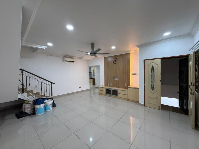 Bungalow House for Sale in Bukit Antarabangsa (Ulu Kelang) - Zhi Hong Loh - Living Room - PropertyGuru.com.my