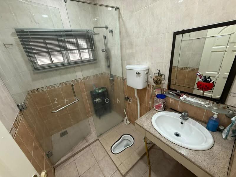 Bungalow House for Sale in Bukit Antarabangsa (Ulu Kelang) - Zhi Hong Loh - Bathroom - PropertyGuru.com.my
