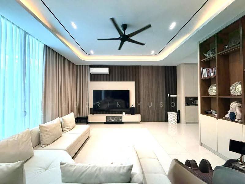2.5-storey Terraced House for Sale in Puchong (Selangor) - HADZRIN YUSOF - Living Room - PropertyGuru.com.my