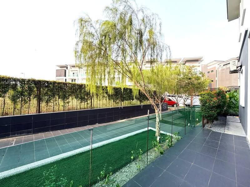 2.5-storey Terraced House for Sale in Puchong (Selangor) - HADZRIN YUSOF - Exterior - PropertyGuru.com.my