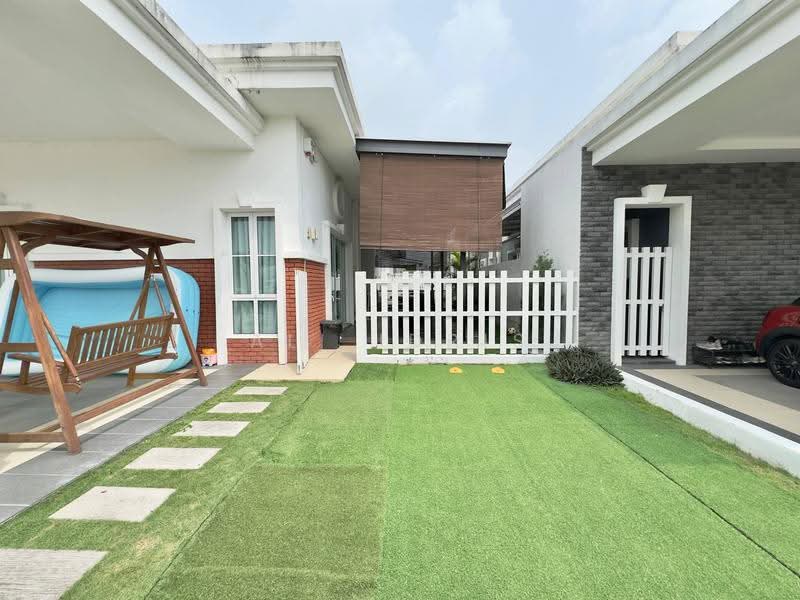Bungalow House for Sale in Semenyih (Selangor) - Ali Idris - PropertyGuru.com.my