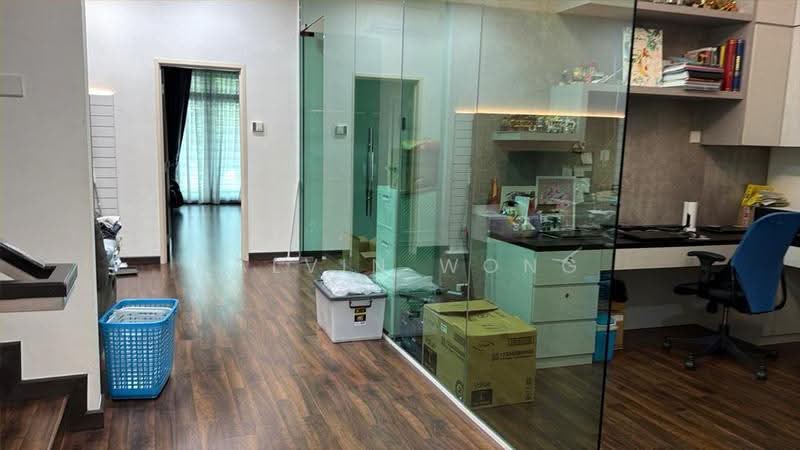 Rumah Berkembar untuk Dijual di Taman Desa Tebrau (Tebrau) - Calvin Wong - Study - PropertyGuru.com.my
