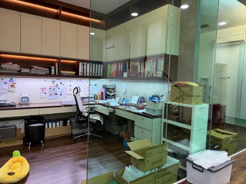 Rumah Berkembar untuk Dijual di Taman Desa Tebrau (Tebrau) - Calvin Wong - Study - PropertyGuru.com.my