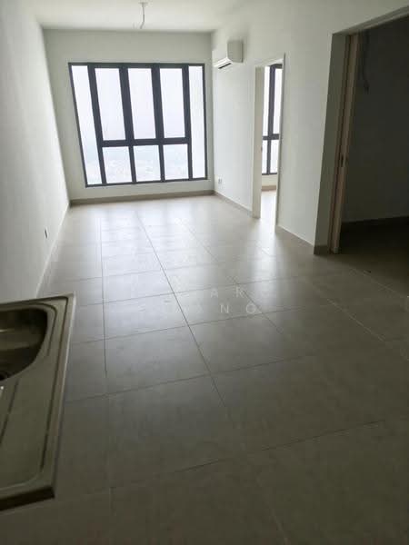 Kediaman Servis untuk Dijual di Maxim Risen - Howard Chang - Living Room - PropertyGuru.com.my