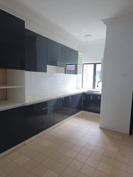 Rumah Teres 2-Tingkat untuk Dijual di Taman Mount Austin (Tebrau) - Daphne Lee - Kitchen - PropertyGuru.com.my