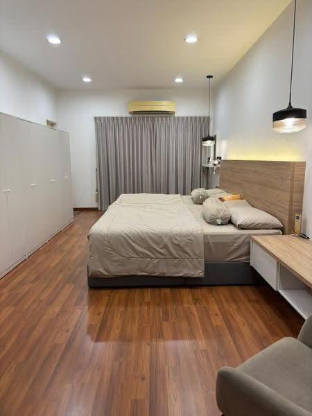 3-storey Terraced House for Sale in Lake Fields (Sungai Besi) - CY Low - Bedroom - PropertyGuru.com.my