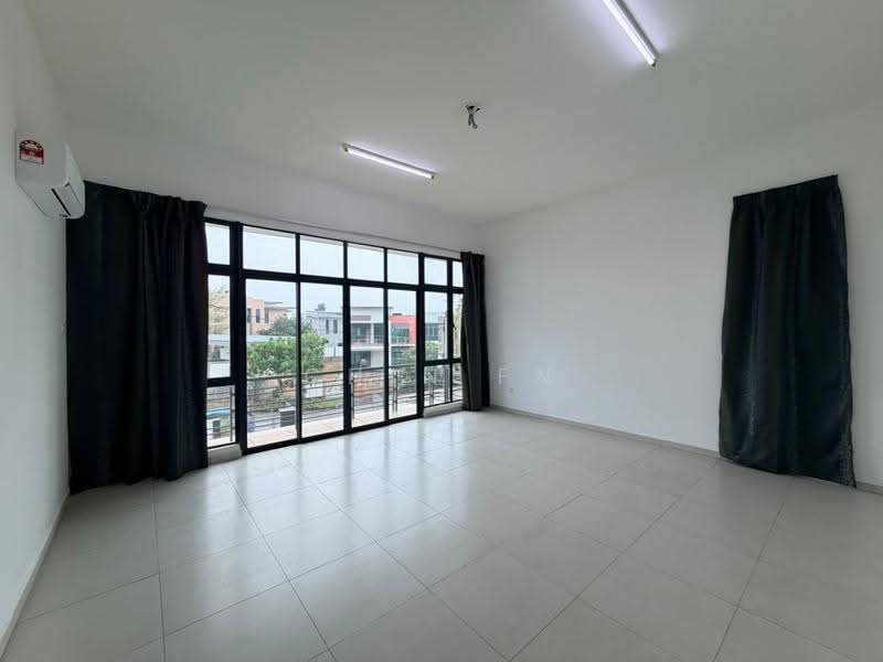 Bungalow House for Sale in Bemban (Melaka) - CHIN FN - Living Room - PropertyGuru.com.my