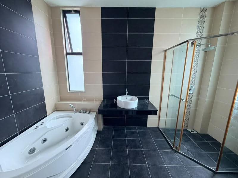 Bungalow House for Sale in Bemban (Melaka) - CHIN FN - Bathroom - PropertyGuru.com.my