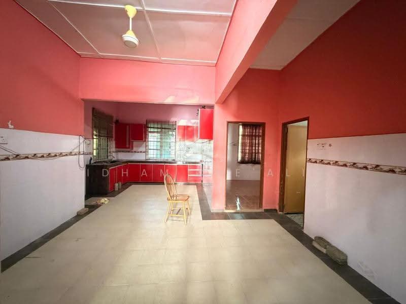 Rumah Banglo untuk Dijual di Perkampungan Sungai Isap Jaya (Kuantan) - Idham Che'Ali - Kitchen - PropertyGuru.com.my